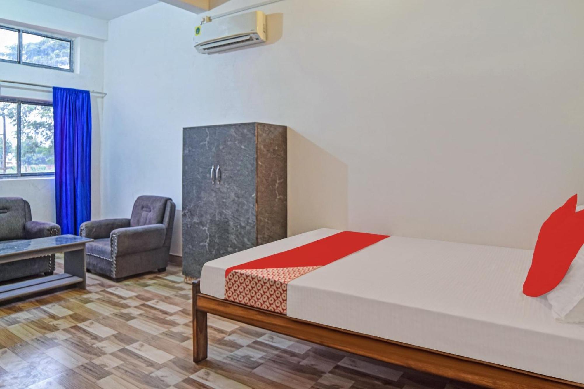Spot On Jp Guest House Kaharpara Luaran gambar